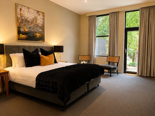 The Grand Oaks Resort
