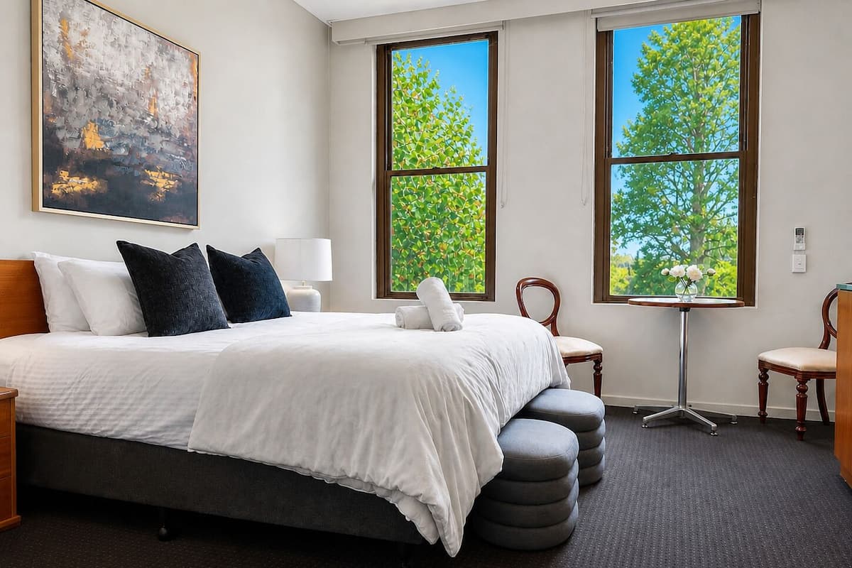 Standard Room (King Suite)