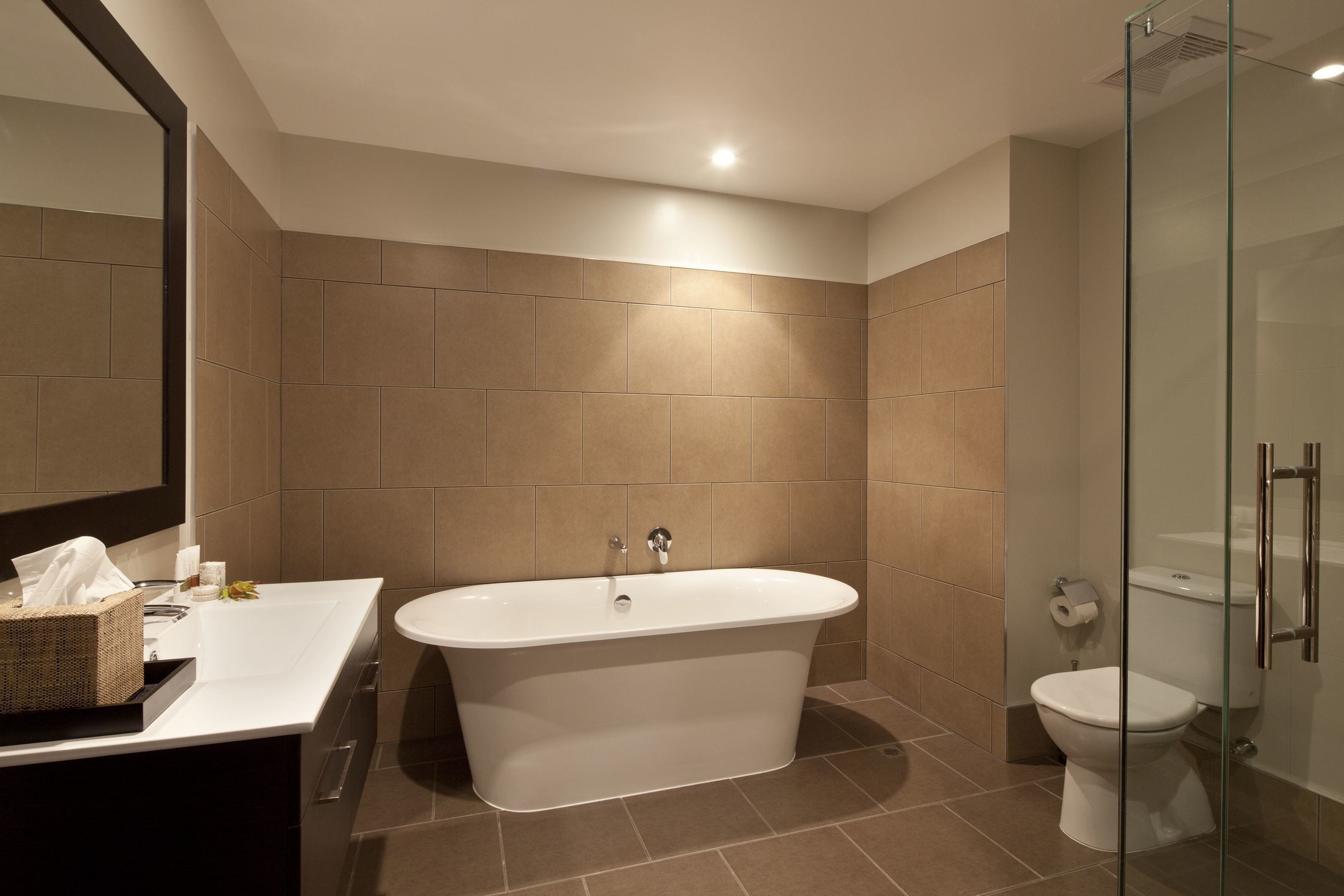 xpenthouse, 3 bedrooms  | bathroom | separate bathtub and shower, free toiletries, hair dryer, towels