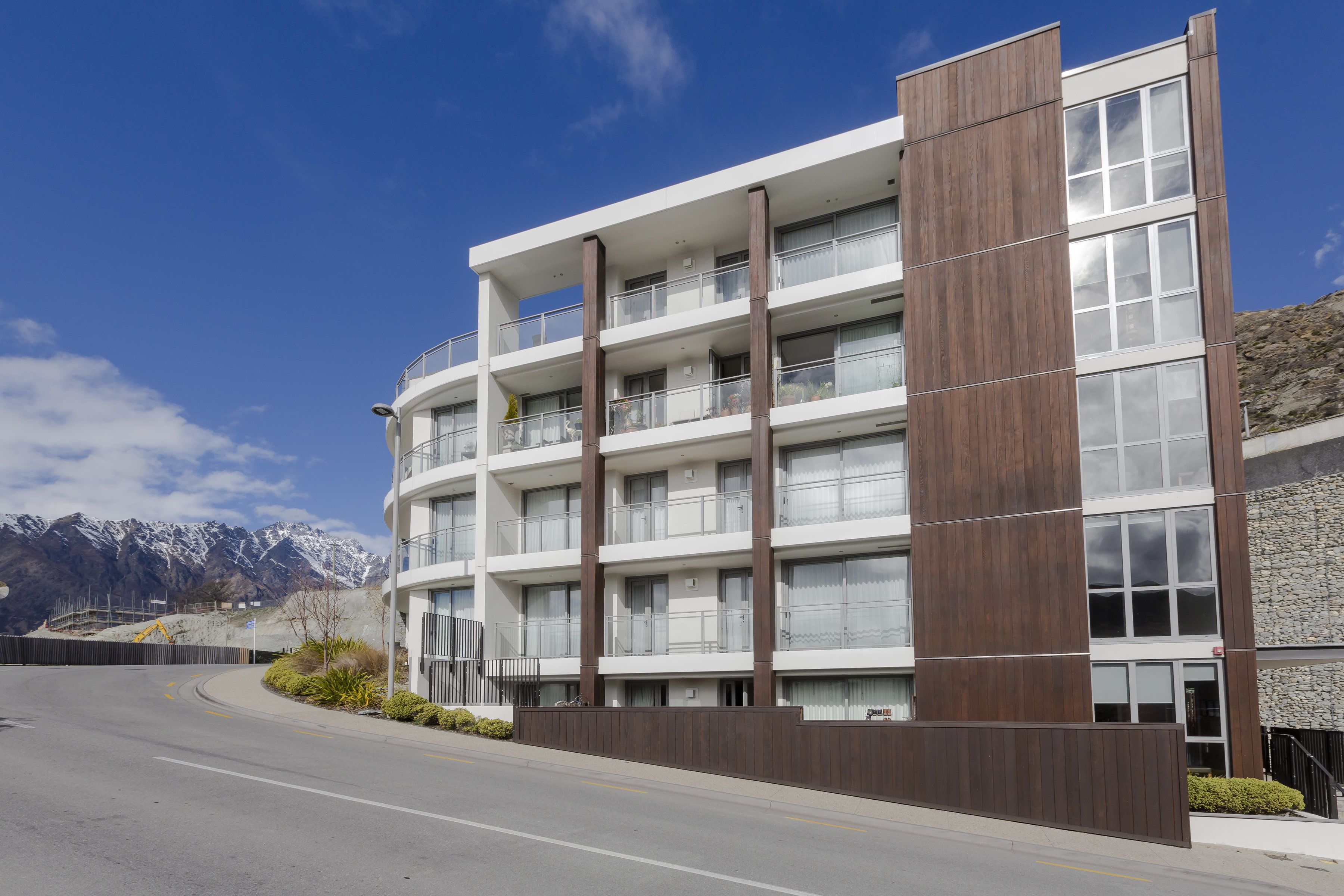 Photo - Queenstown Village Apartments