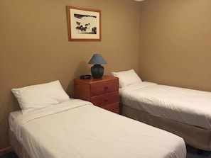 Room - Man From Snowy River Hotel (Perisher Valley)