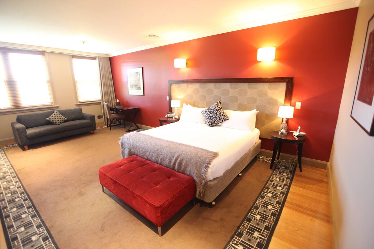 Luxury Room | Hypo-allergenic bedding, bed sheets