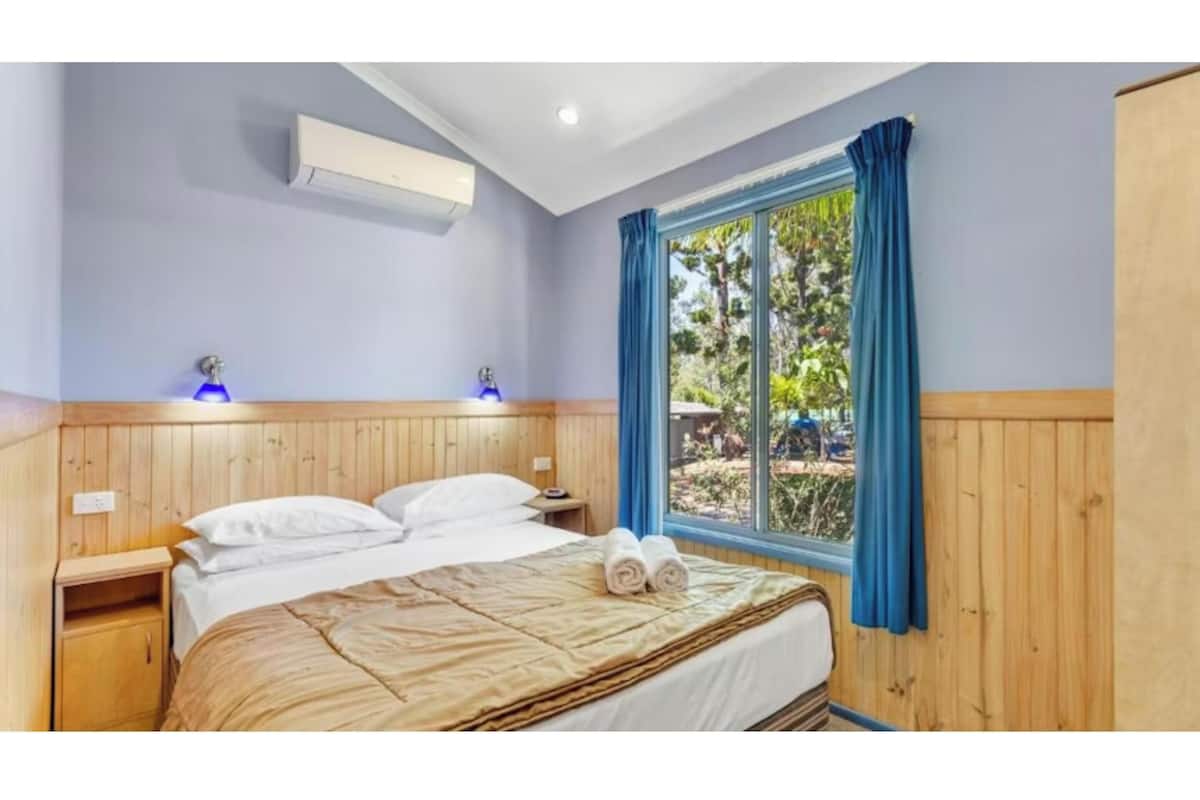 Standard 2 Bedroom Cabin - S6 (1QB, 2BB) | In-room safe, iron/ironing board, free WiFi, bed sheets