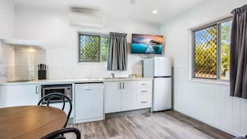 Deluxe Villa | Private kitchen | Electric kettle, toaster, freezer
