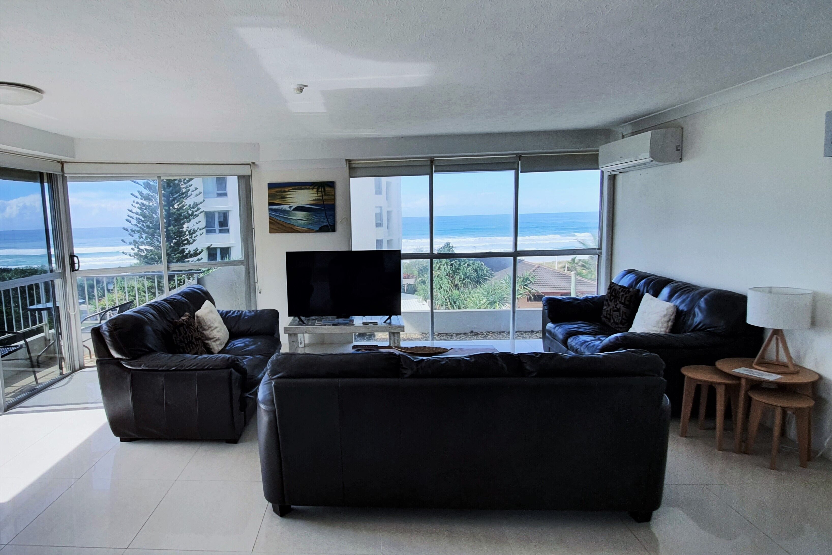 Surfers Chalet — image 13