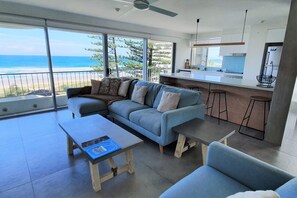 Superior Penthouse | Living area