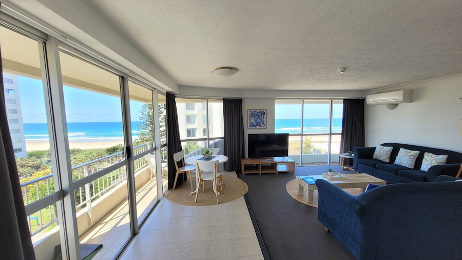 Surfers Chalet