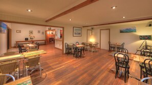 Restaurant - Beachcomber Lodge (Lord Howe Island)