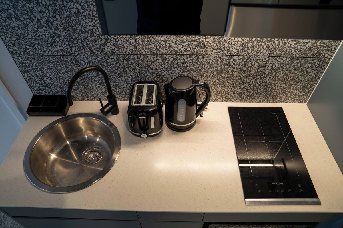 fridge, microwave, coffee/tea maker, electric kettle
