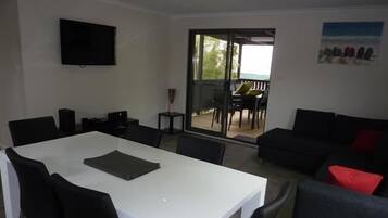 Iron/ironing board, free WiFi