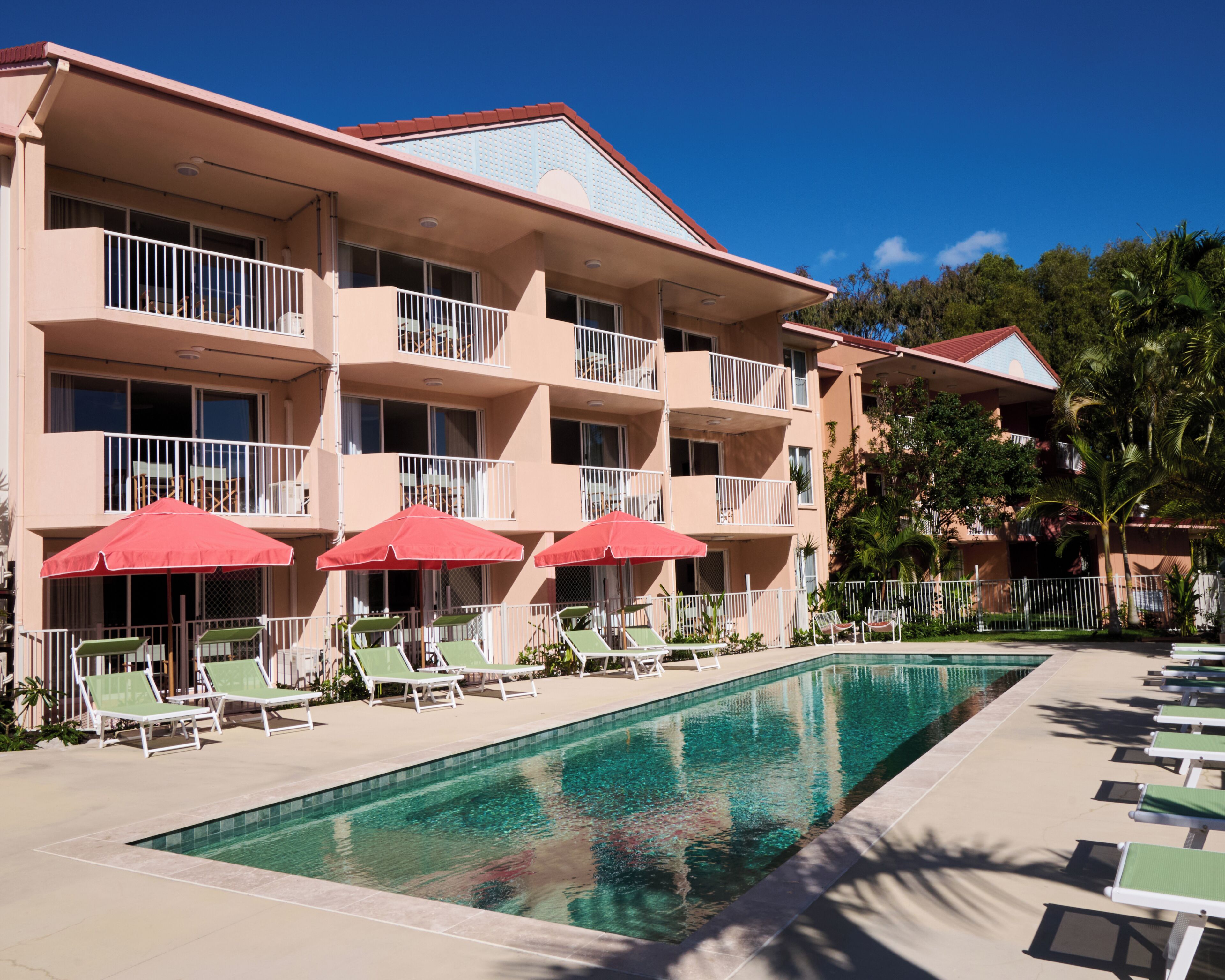 Outdoor pool, pool umbrellas, sun loungers