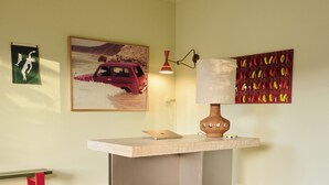 Reception - The Roy (Rainbow Beach)