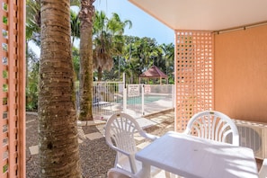 Terrace/patio - Rainbow Sands Resort (Rainbow Beach)