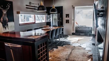 Presidential Suite, 4 Bedrooms | Dining room