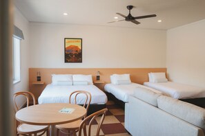 Studio Suite | Iron/ironing board, free WiFi, bed sheets - Hotel Allen (North Ward)