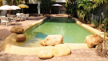 ์ผ์ธ ์์์ฅ