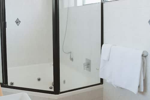 Three-Bedroom Suite with Kitchen | Bathroom | Hair dryer, towels, soap, shampoo