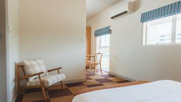 Queen Suite | Iron/ironing board, free WiFi, bed sheets