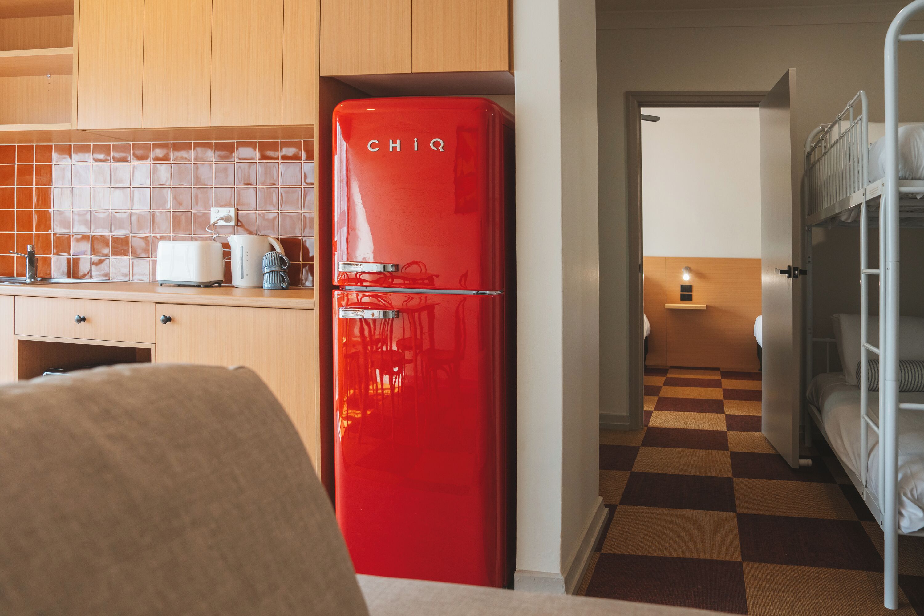 Suite, flere senger | Oppholdsområde | En 45-tommers smart-TV med digitale kanaler