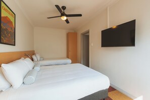 Suite, flere senger | Strykejern/-brett, wi-fi (inkludert) og sengetøy