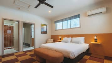 Suíte, 3 quartos, cozinha | Ferros/tábuas de passar roupa, Wi-Fi de cortesia, roupa de cama