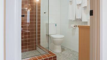 Studio Suite | Bathroom