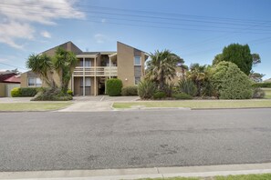 Mặt tiền nơi lưu trú