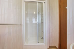 Vòi sen/bồn tắm kết hợp, đồ dùng nhà tắm miễn phí, máy sấy tóc