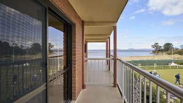 Chambre Familiale, balcon (Standard Room - Family 4) | Terrasse/Patio