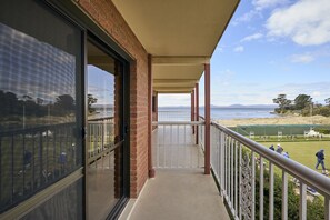 Chambre Familiale, balcon (Standard Room - Family 4) | Terrasse/Patio