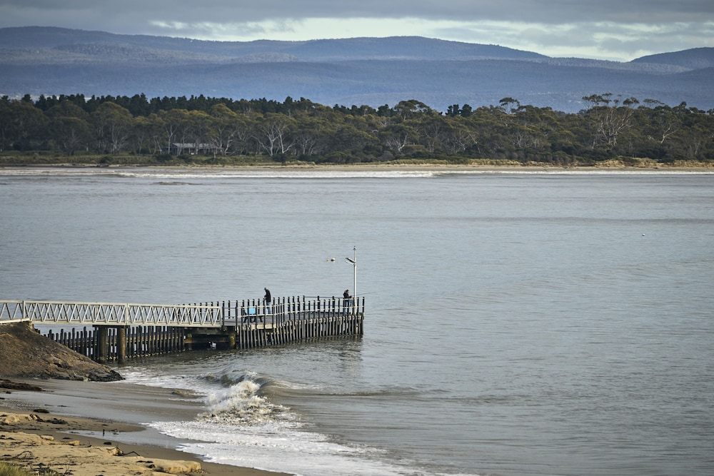 The Waterloo Hotel by null