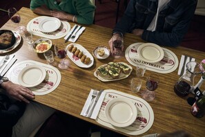 Lunch and dinner served - The Waterloo Hotel (Swansea)