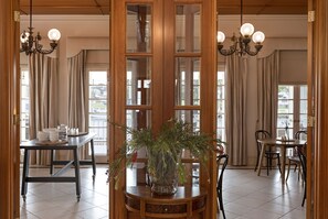 Dining room - Oscars Waterfront Boutique (Port Fairy)