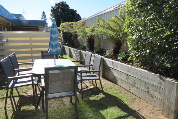 Standard Apartment, 2 Bedrooms, Non Smoking, Kitchen (Pool side) | Terrace/patio