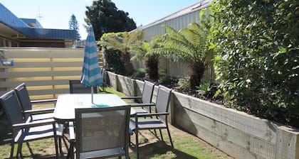 Chapman Court Holiday Units