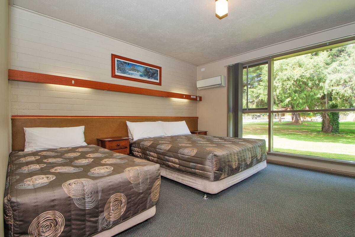 Deluxe Twin Room | WiFi (free)