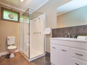 Bathroom - Bright Motor Inn (Bright)