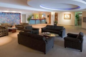 Lobby lounge - The Anchorage Apartments (Tauranga)