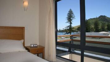 Rollaway beds, free WiFi