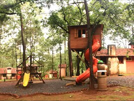 Área de juegos infantiles al aire libre