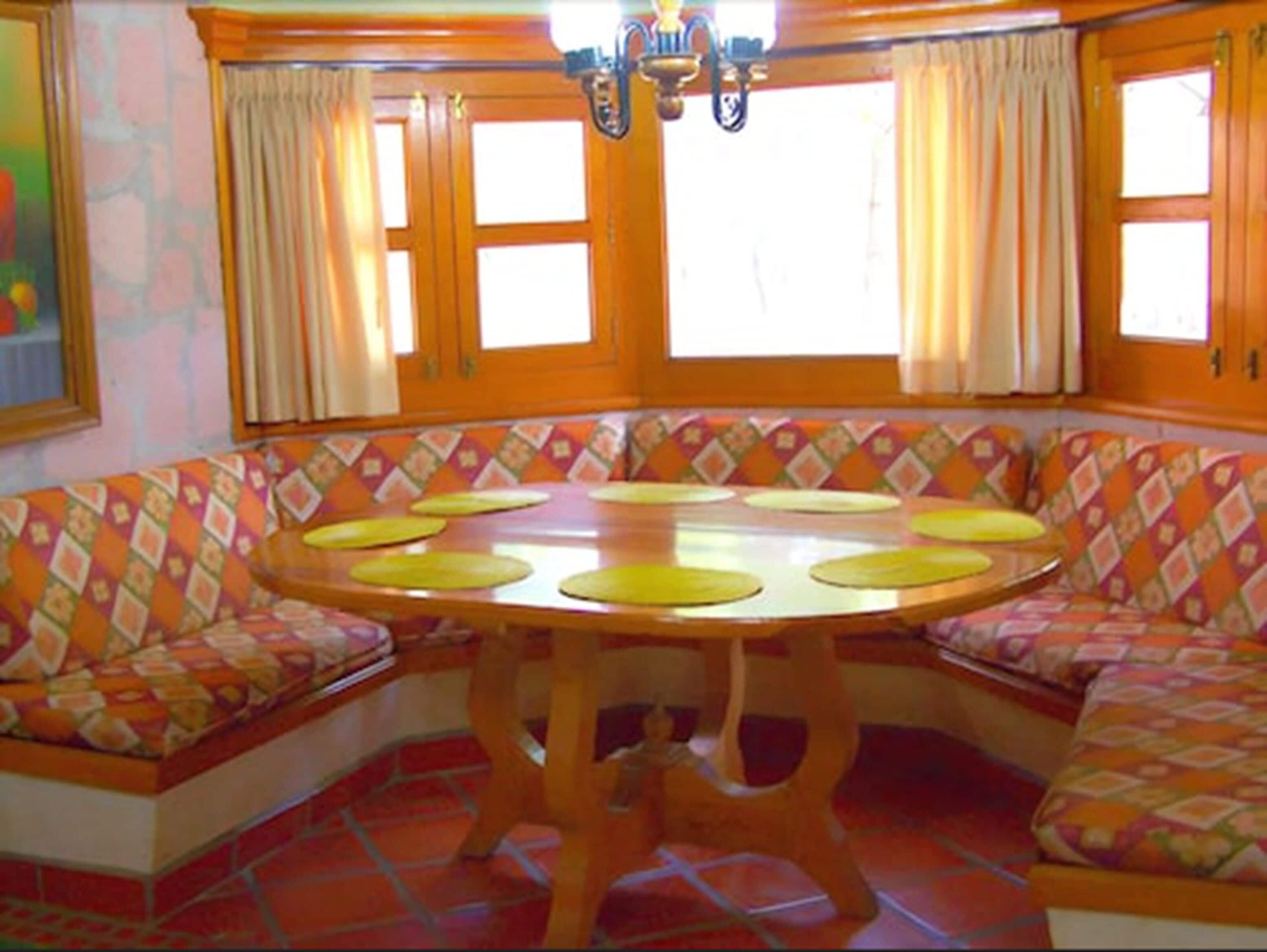 캐빈 | 객실 내 식사 공간