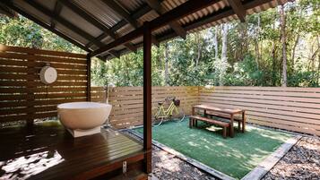 Cottage Comfort, 1 kamar tidur, bathtub, pemandangan kebun | Teras/patio