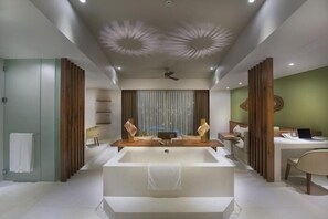 Jetted bathtub - THE Shells Resort AND SPA PHU Quoc (Phu Quoc)