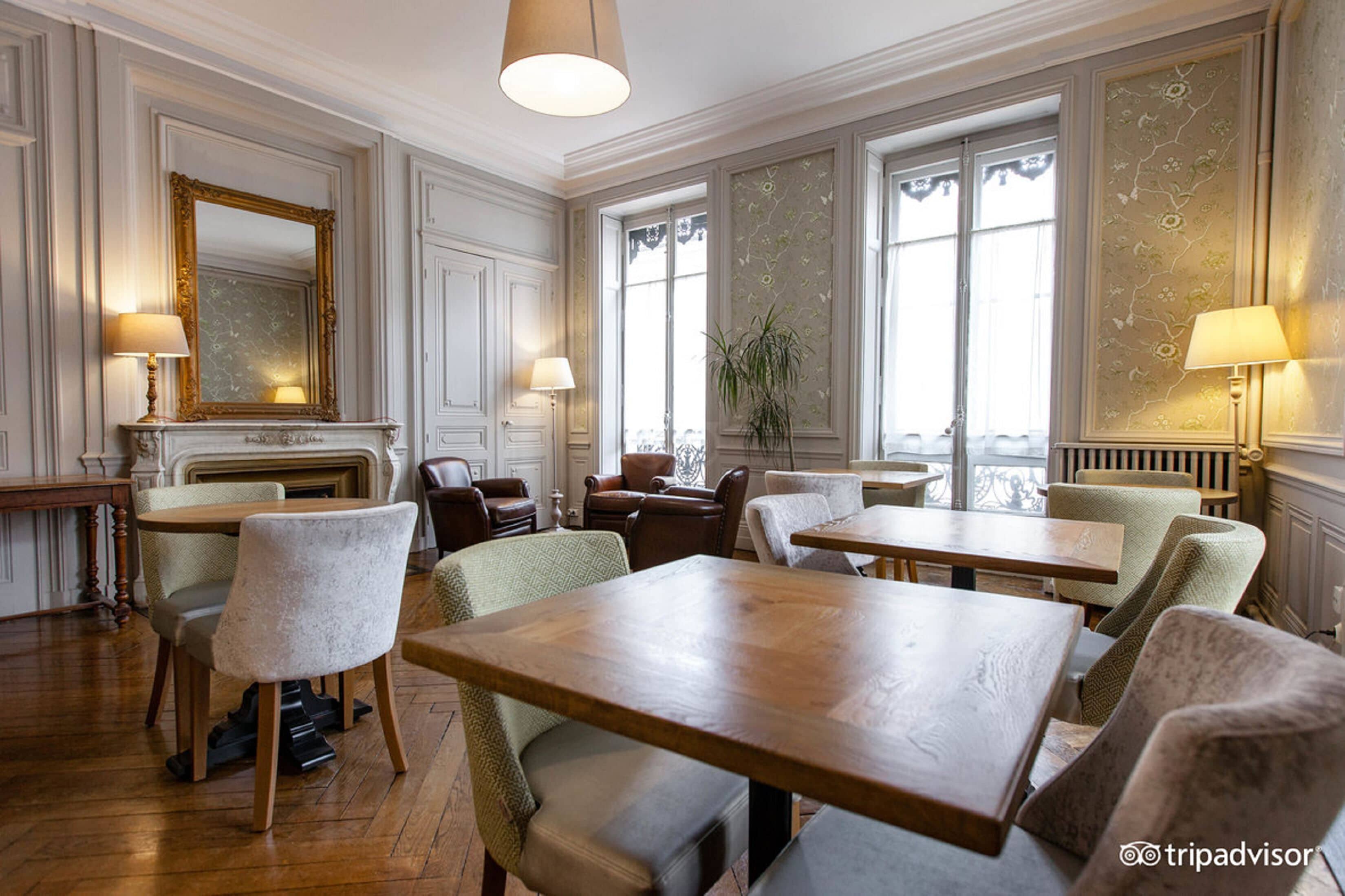 Daily continental breakfast for a fee