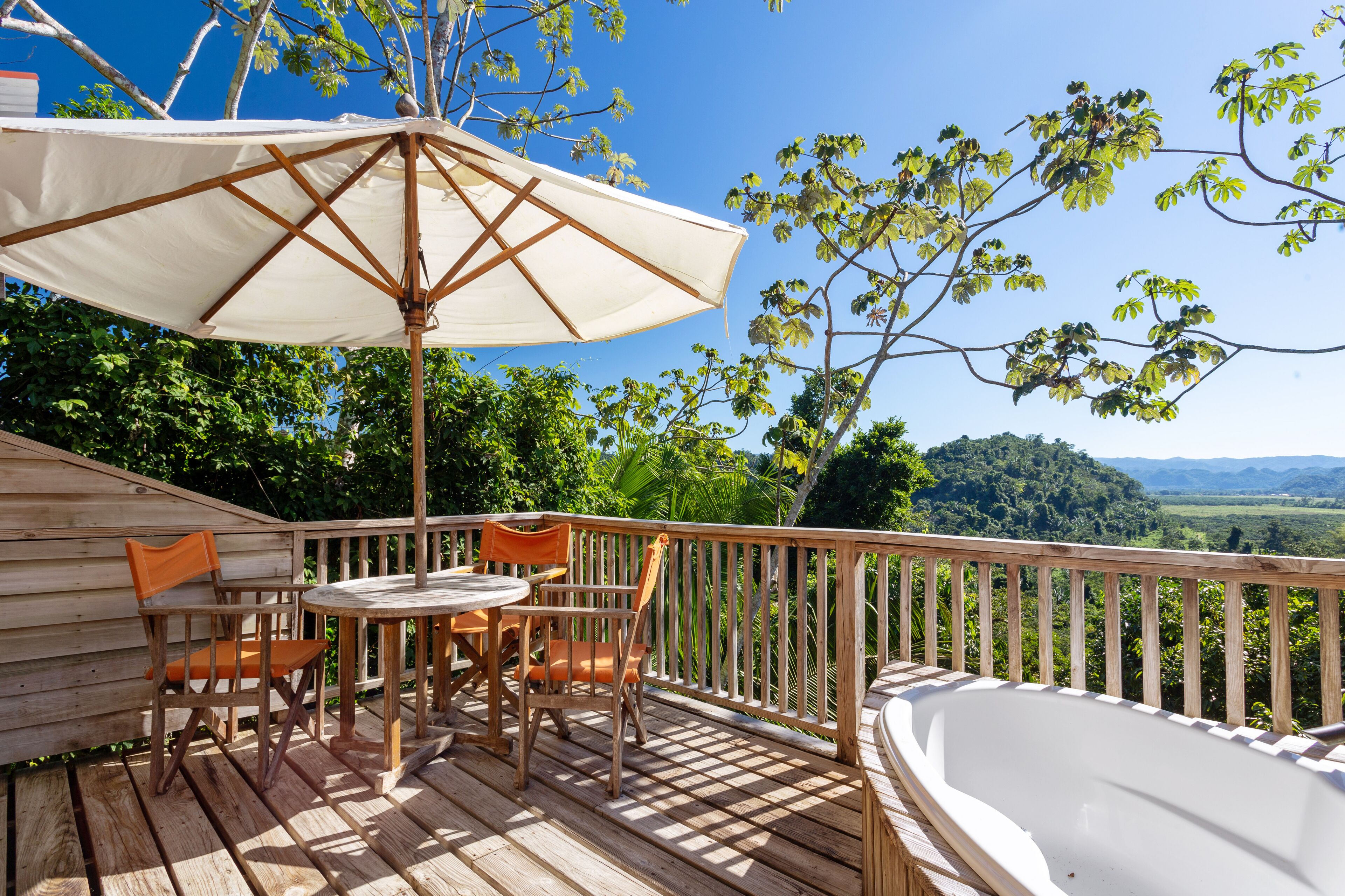 Luxury Tree House, 1 King Bed, Valley View | Terrace/patio