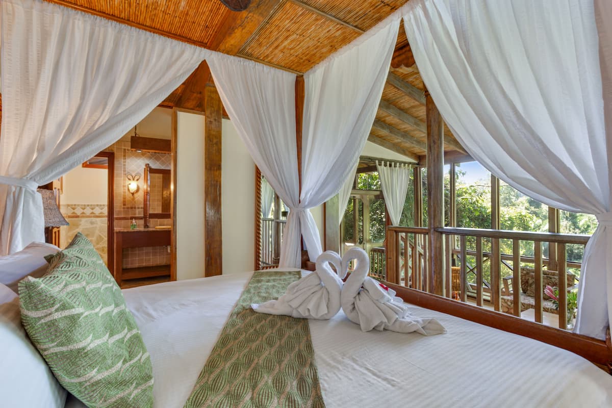 1 Bedroom River View | 1 bedroom, premium bedding, in-room safe, bed sheets