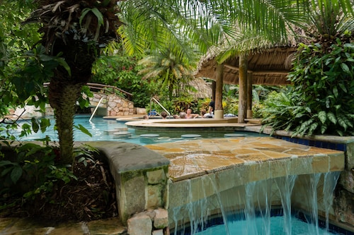 Ian Anderson's Caves Branch Adventure Co