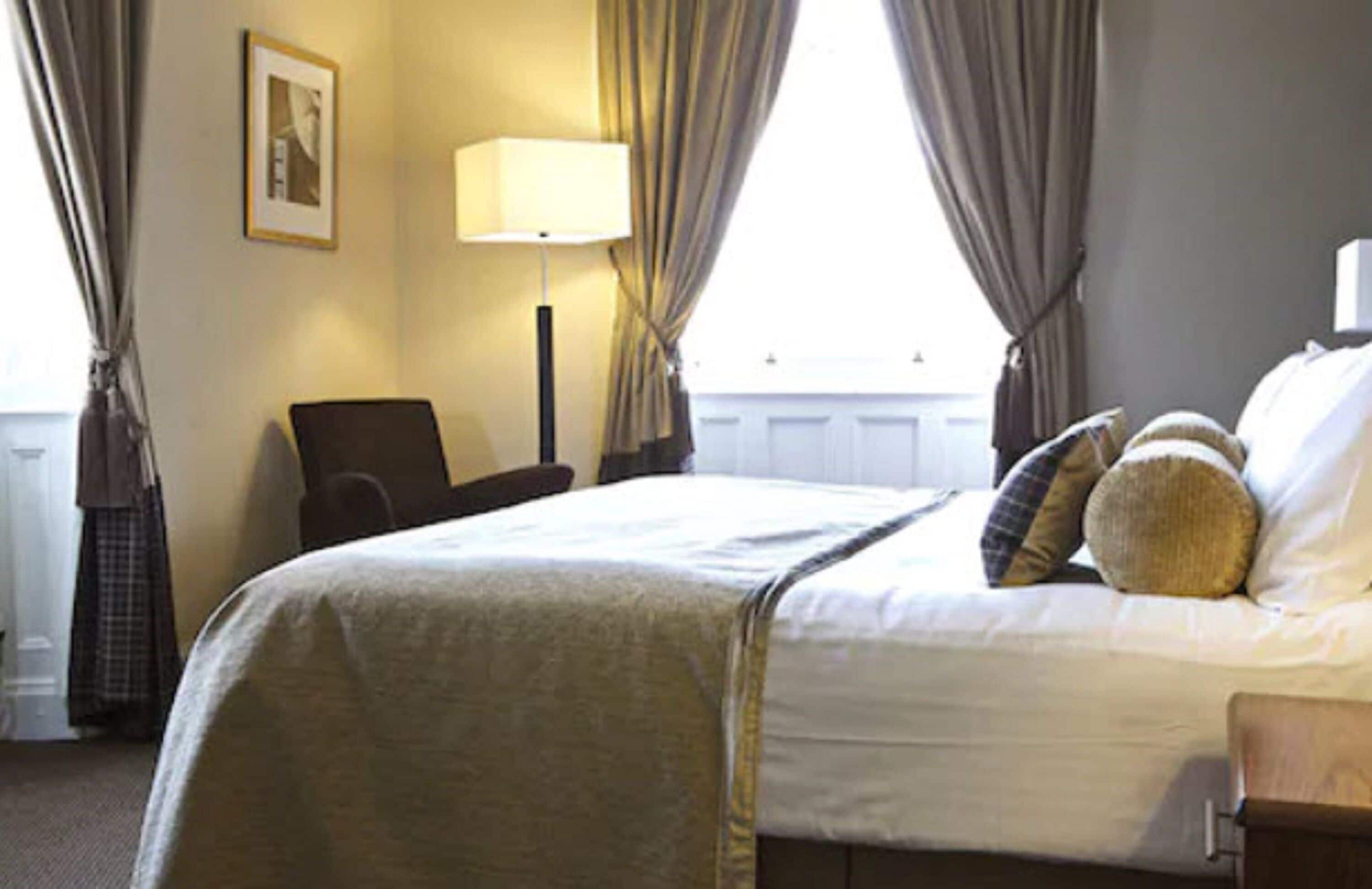 double room | iron/ironing board, free wifi, bed sheets