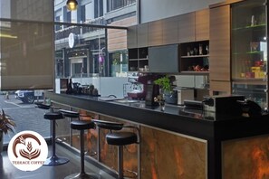 Frühstück, Mittagessen und Abendessen