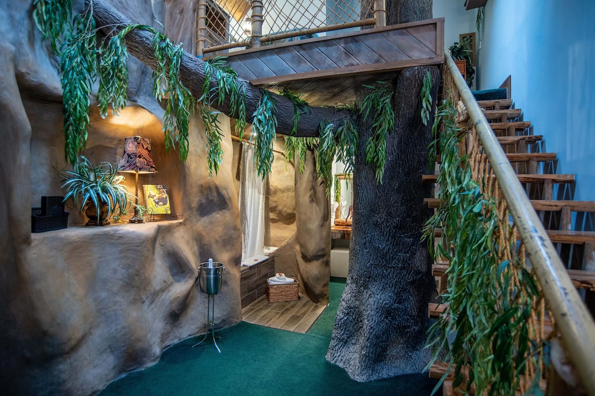 Familjerum (Swiss Family Robinson I) | Sängtillbehör av högsta kvalitet, individuell inredning och unika möbler
